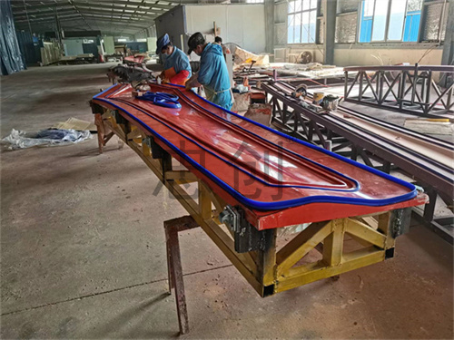 Blade mould